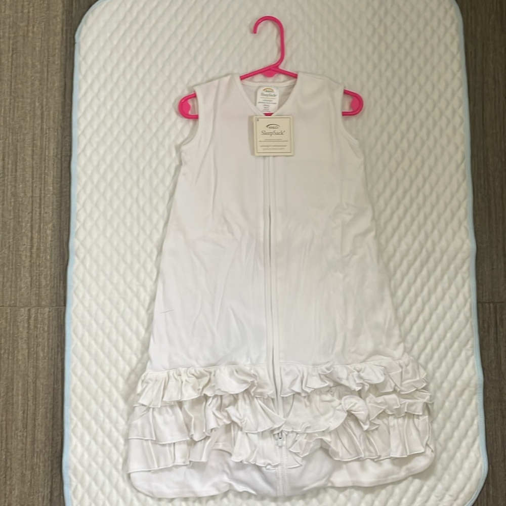 Pottery Barn Baby Halo Sleep Sack White Ruffled Bottom 0-6 months NWT